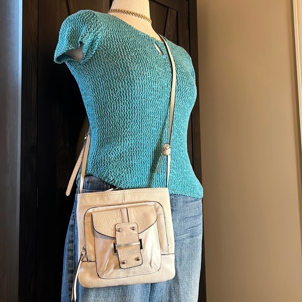 Franco Sarto white leather crossbody zip closure and pockets adjustable strap - Picture 2 of 16